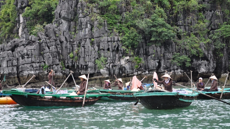 Bãi biển Lăng Cô