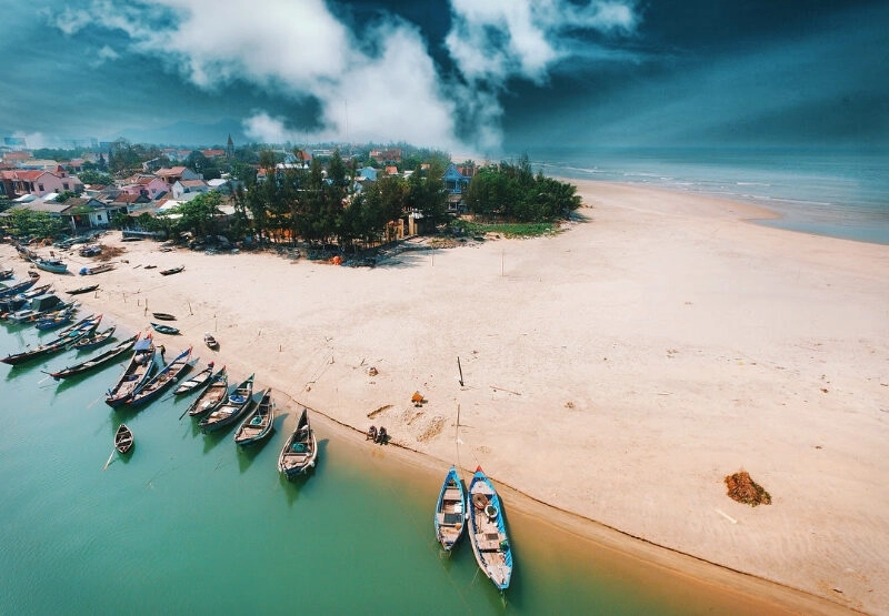 Bãi biển Lăng Cô