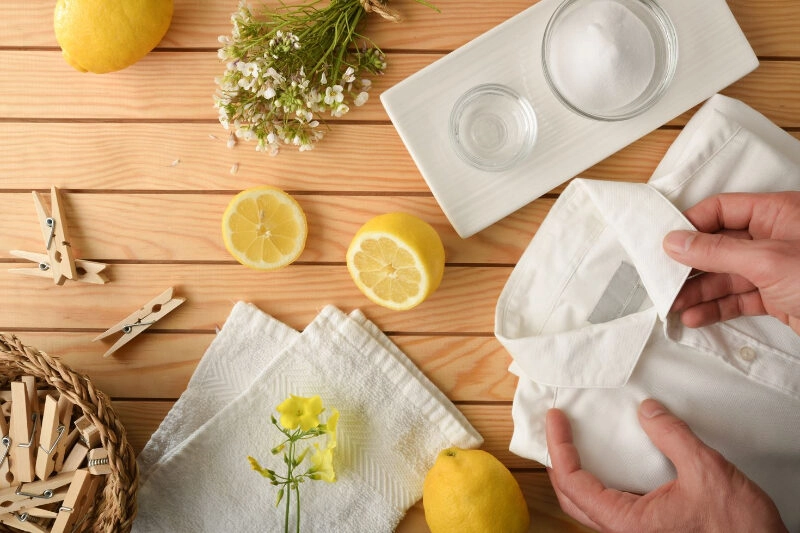 cách tẩy vết ố vàng trên áo trắng