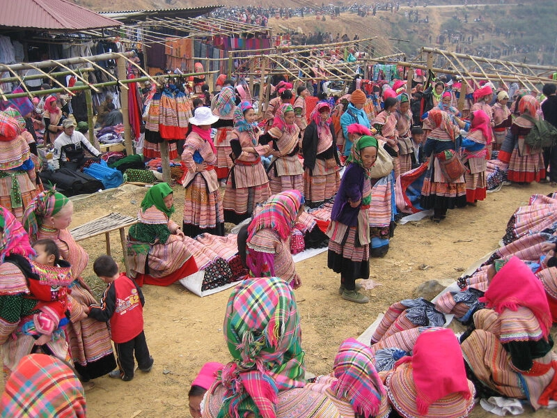 Chợ phiên Sapa