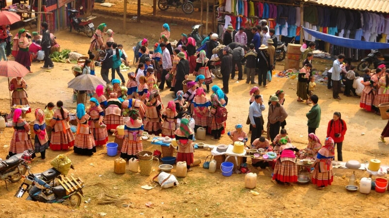 Chợ phiên Sapa