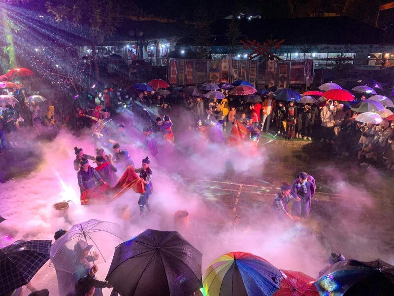 Chợ phiên Sapa