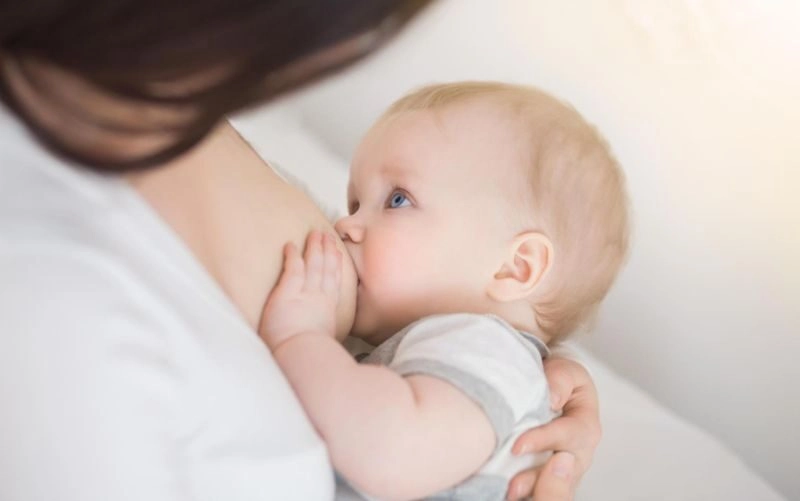 mẹo cai sữa cho bé