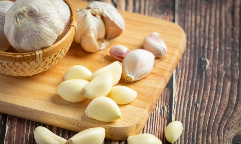mẹo dân gian chữa ong đốt